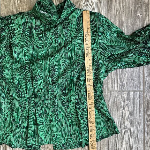 Vtg Womens Kelly Green Shirt Blouse Turtleneck Back Buttons 10‎ Petite Silky - Picture 8 of 11